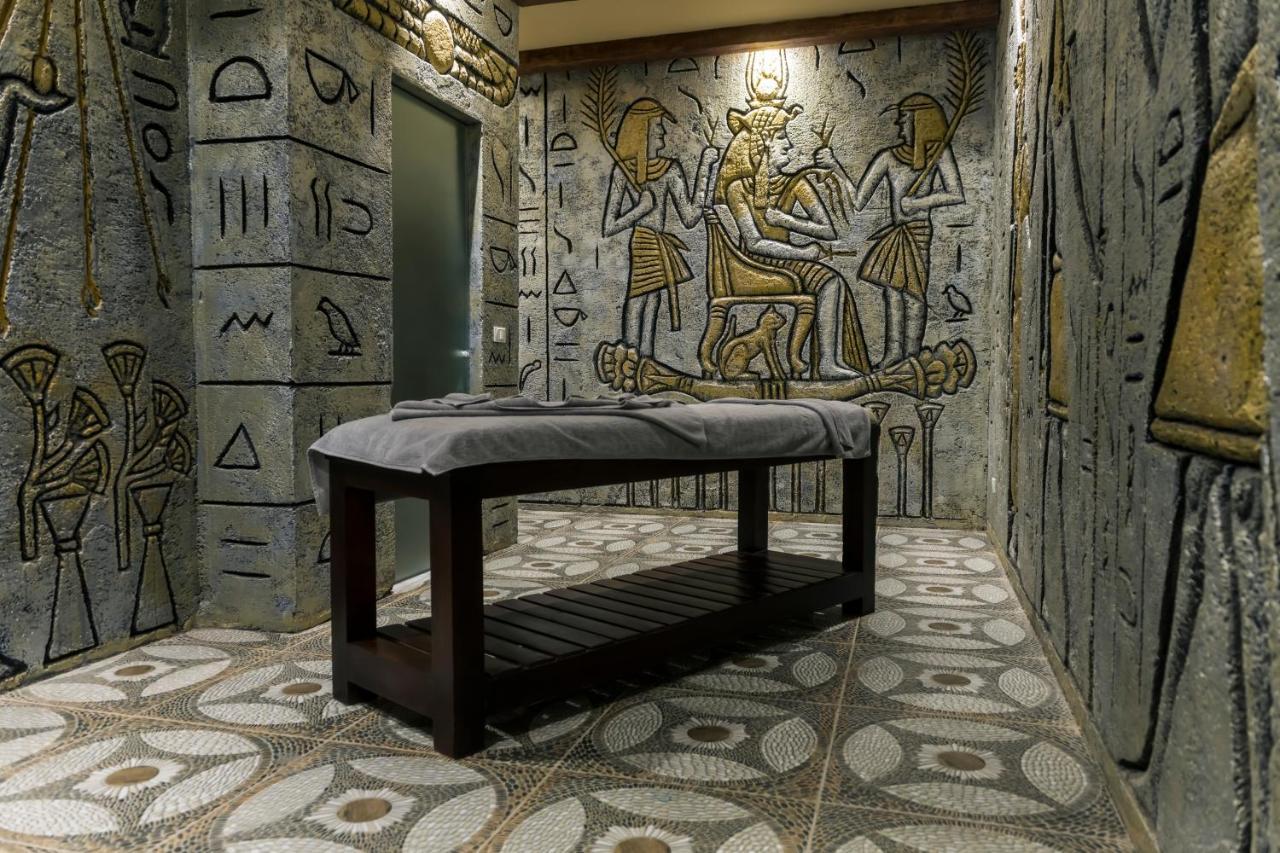 Sunrise Diamond Beach Resort -Grand Select Sharm el Sheikh Esterno foto A massage table