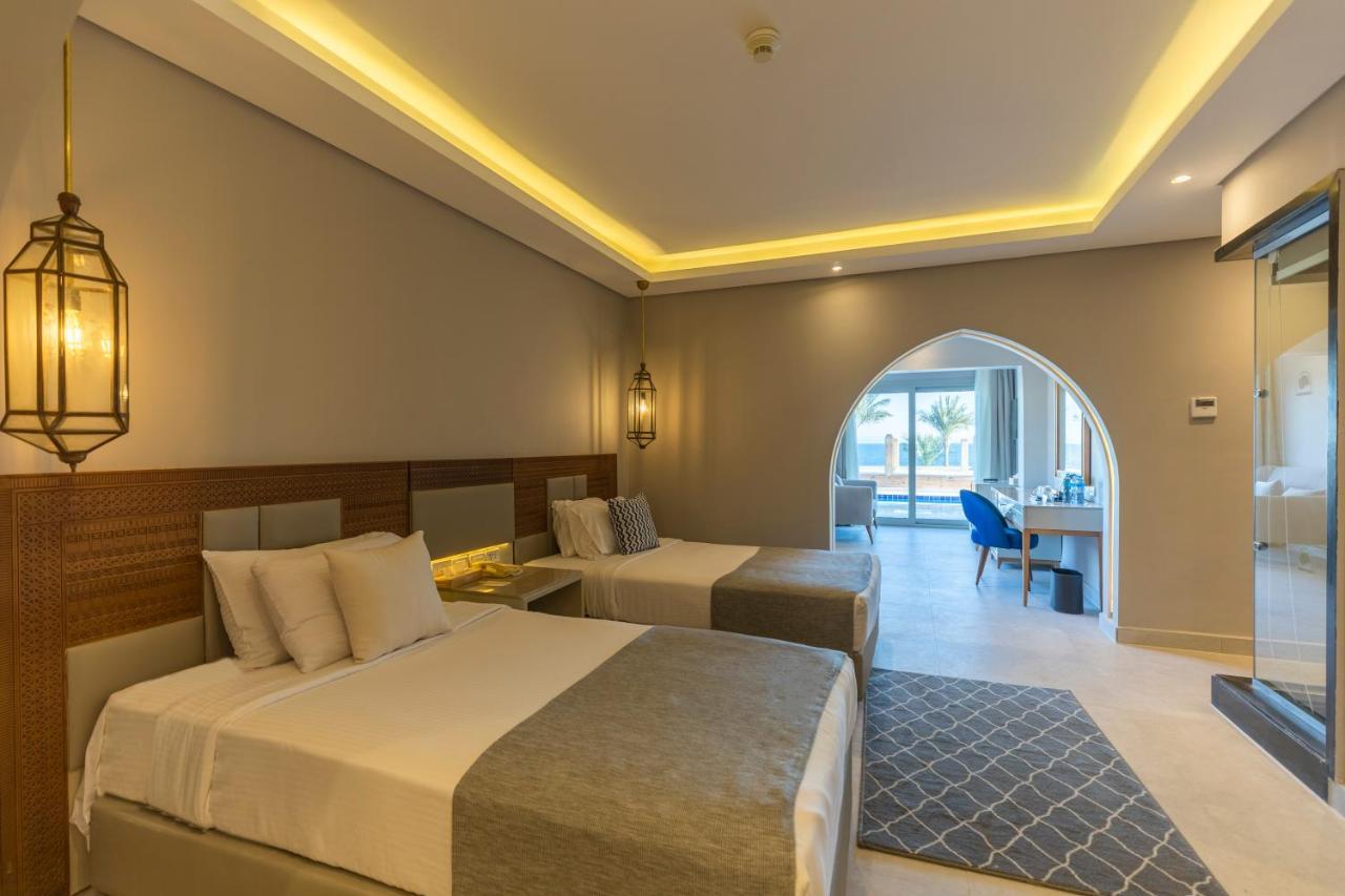 Sunrise Diamond Beach Resort -Grand Select Sharm el Sheikh Esterno foto A room at the hotel