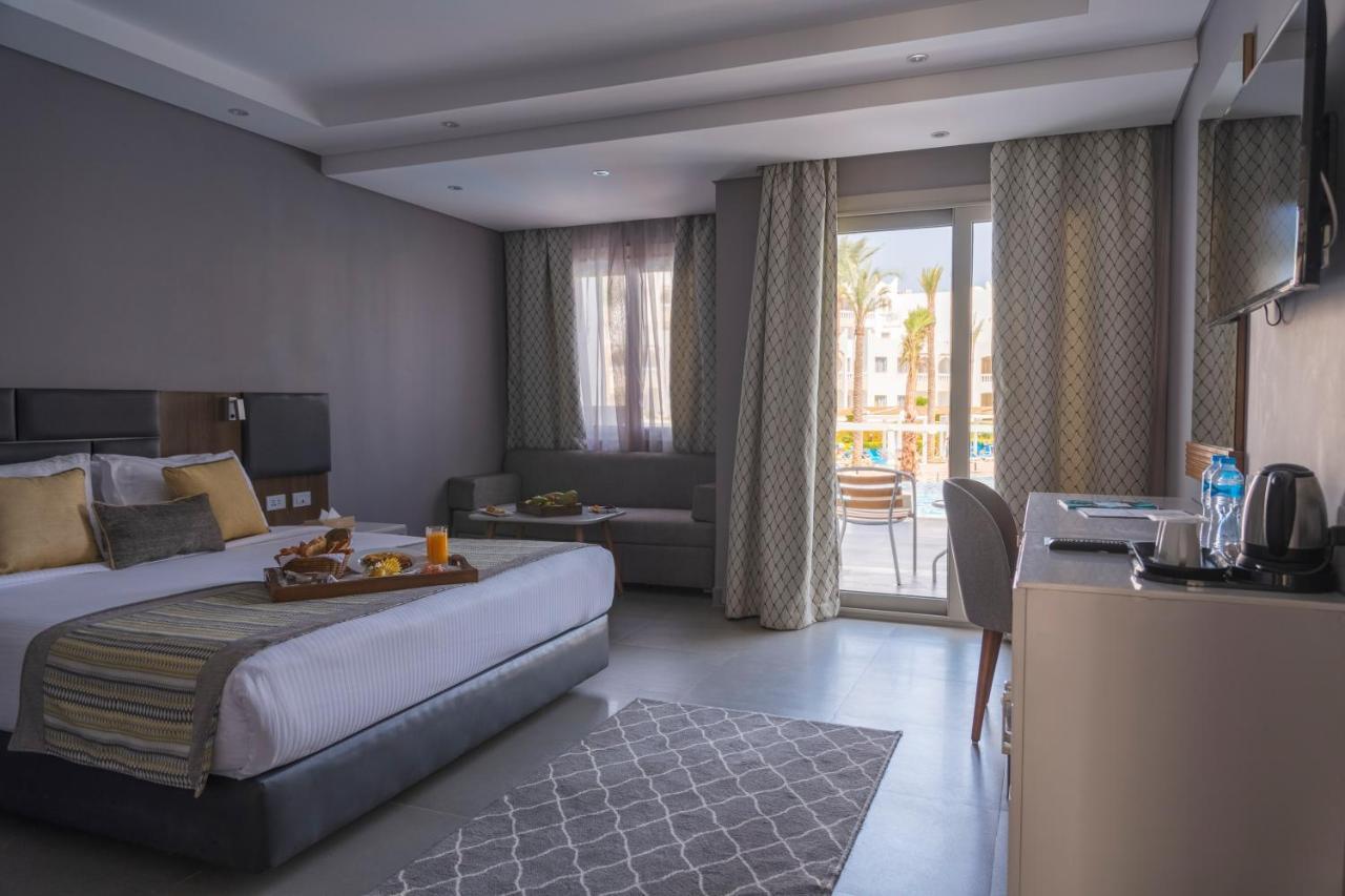 Sunrise Diamond Beach Resort -Grand Select Sharm el Sheikh Esterno foto A room at the hotel