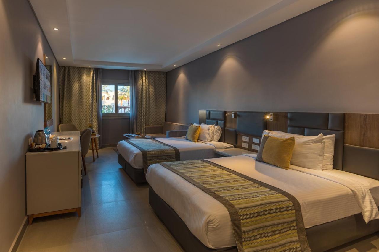Sunrise Diamond Beach Resort -Grand Select Sharm el Sheikh Esterno foto A room at the hotel
